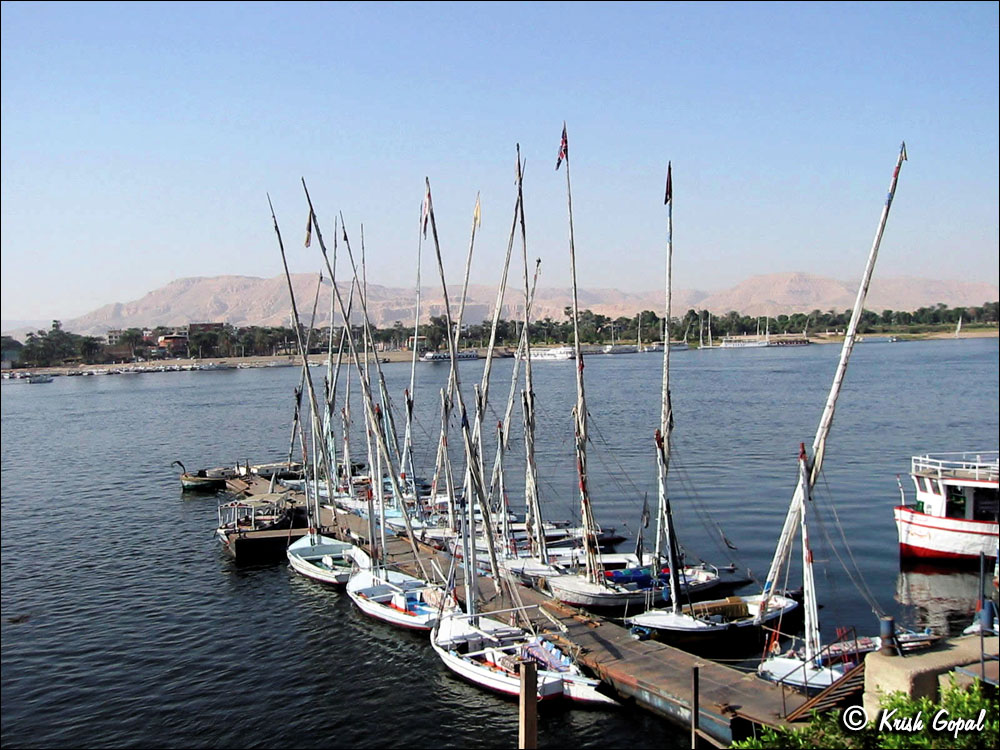 138-3868_Luxor